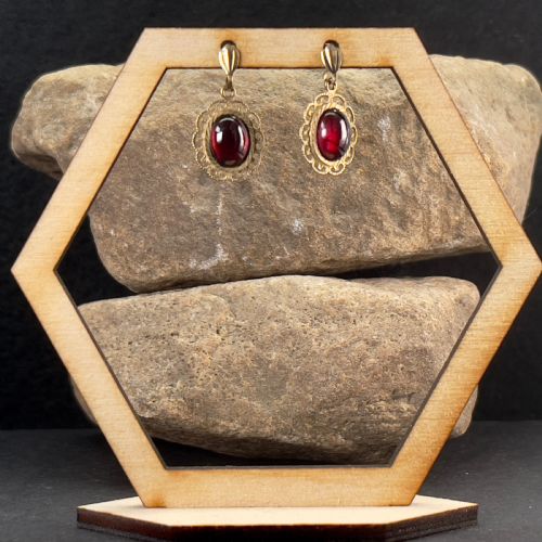 fig 1. 9ct Gold Cabochon Garnet Drop Dangling Earrings
