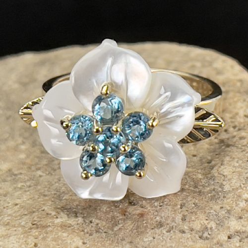 9ct Gold Mother of Pearl & Blue Topaz Flower Ring