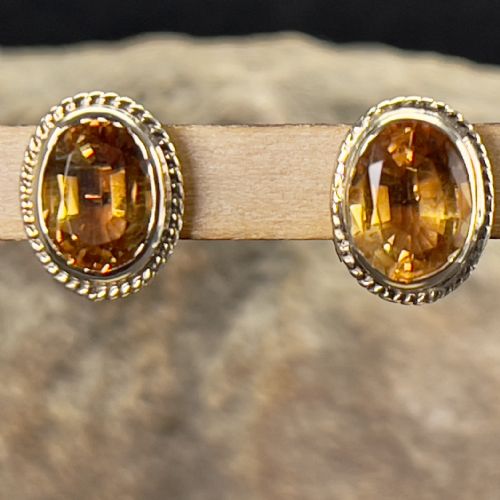 9ct Gold Oval Cut Citrine Stud Earrings