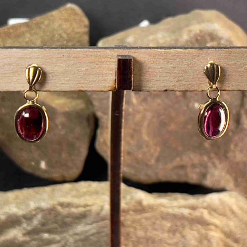 9ct Gold Vintage Cabochon Amethyst Drop Earrings
