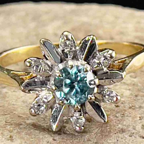 18ct Gold Aquamarine & Diamond Starburst Ring