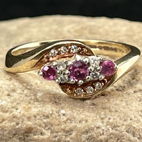 18ct Gold Diamond & Almandine Garnet Ring