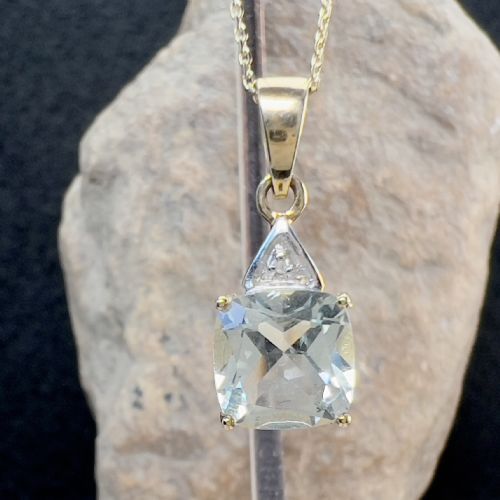 9ct Gold Green Amethyst & Diamond Pendant Necklace