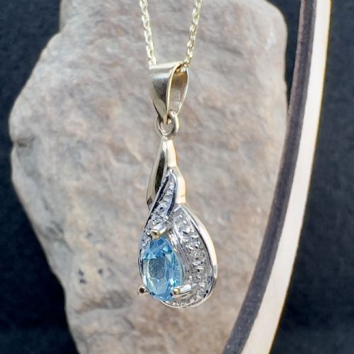fig 1. 9ct Gold Blue Topaz & Diamond Pendant Necklace 