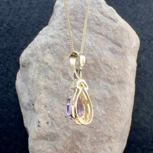 9CT GOLD AMETHYST DIAMOND PENDANT NECKLACE - ADDITIONAL PHOTO 3