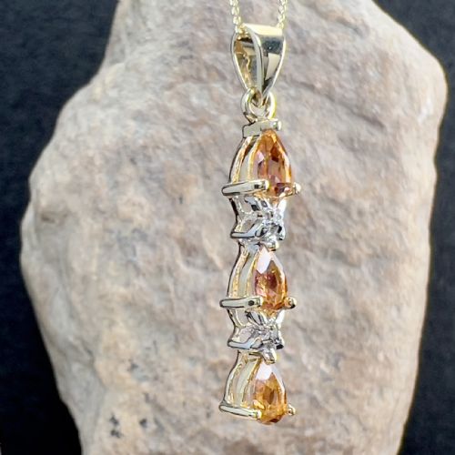 9CT GOLD TOPAZ DIAMOND PENDANT NECKLACE - ADDITIONAL PHOTO 5