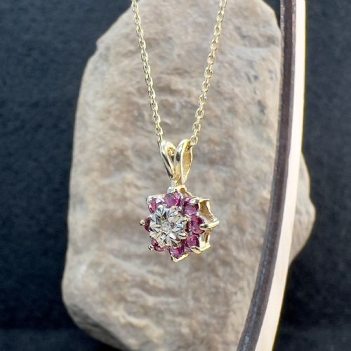 9CT GOLD RUBY DIAMOND CLUSTER PENDANT NECKLACE - ADDITIONAL PHOTO 1