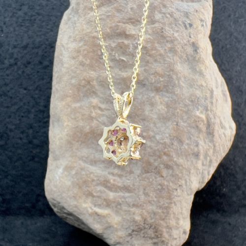 9CT GOLD RUBY DIAMOND CLUSTER PENDANT NECKLACE - ADDITIONAL PHOTO 4