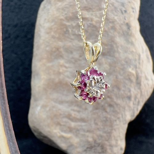 9CT GOLD RUBY DIAMOND CLUSTER PENDANT NECKLACE - ADDITIONAL PHOTO 6