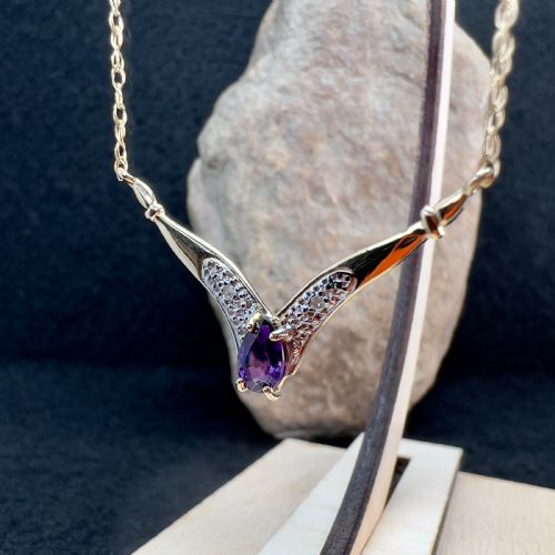 fig 1. 9ct Gold Amethyst & Diamond Wishbone Pendant Necklace