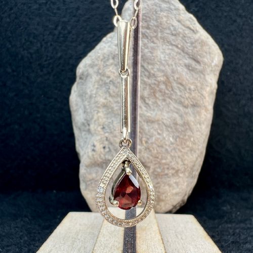 9ct Gold Pear Drop Garnet & Diamond Pendant Necklace