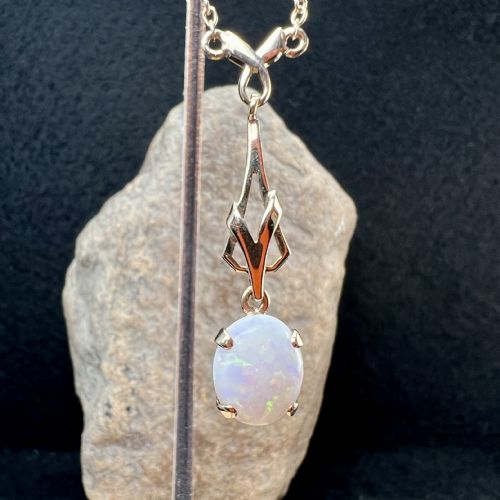 9ct Gold Vintage Opal Pendant Necklace