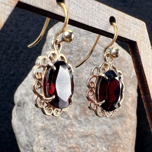 9ct Gold Garnet Pendant Drop Dangly Earrings