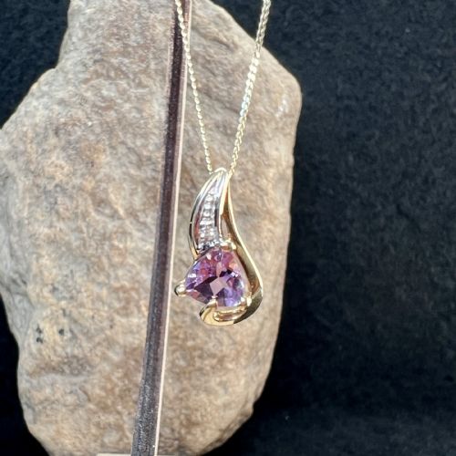 9ct Gold Amethyst & Diamond Pendant Necklace