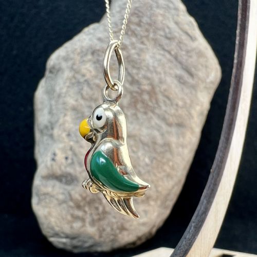 fig 1. 14ct Gold Vintage Enamelled Parrot Pendant Necklace