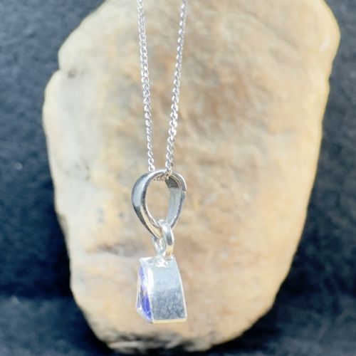 9CT WHITE GOLD BLUE TOPAZ PENDANT NECKLACE - ADDITIONAL PHOTO 5
