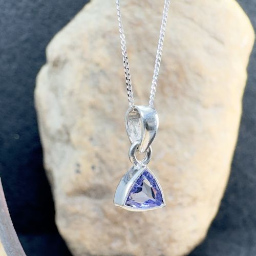 9CT WHITE GOLD BLUE TOPAZ PENDANT NECKLACE - ADDITIONAL PHOTO 6