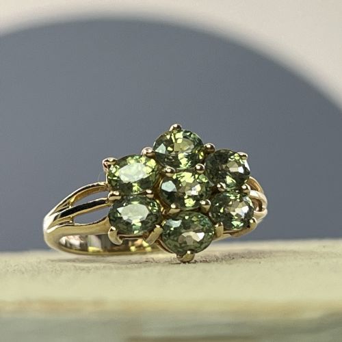 9ct Gold Green Sapphire Cluster Dress Ring