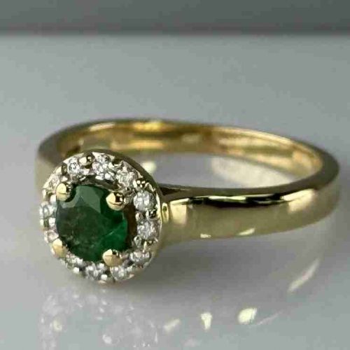 18ct Gold Emerald & Diamond Cluster Ring