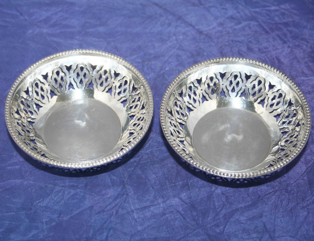 PAIR OF PRETTY ENGLISH STERLING SILVER DISHES by HENRY CLIFFORD DAVIS~B'HAM 1921
