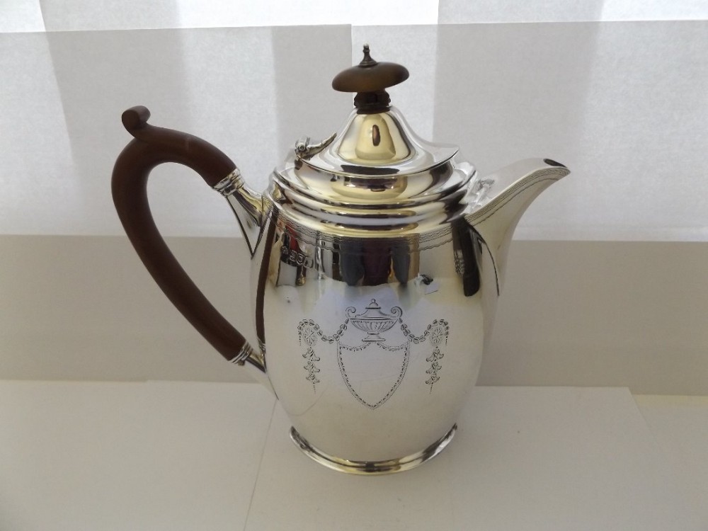 Lovely Edwardian Hallmarked Silver Water Pot Barnard