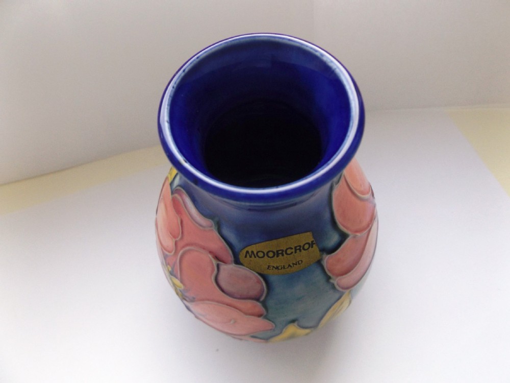 Lovely Moorcroft Magnolia Pattern Medium Vase View VIII