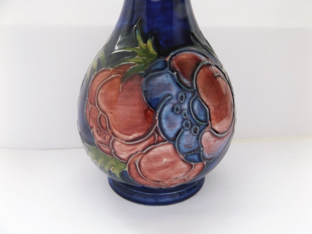 Lovely Moorcroft Anemone Pattern Vase View VII
