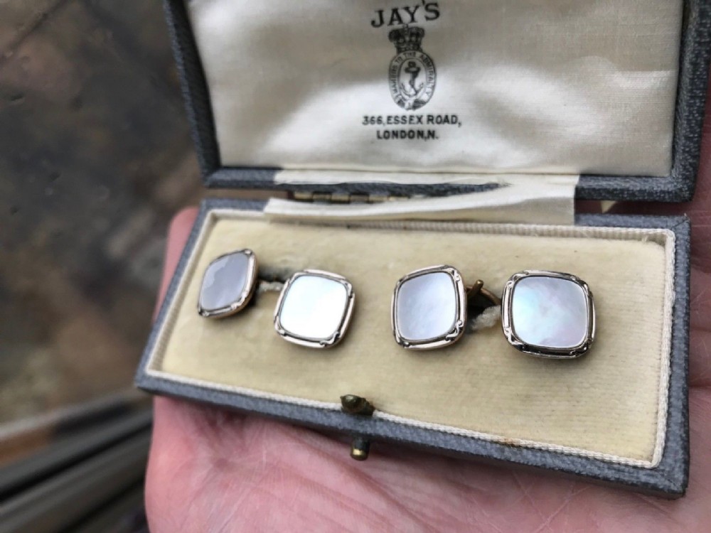 Set of 4 Art Deco 18ct White Gold & Mother of Pearl Buttons