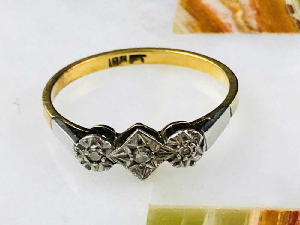 18ct and Plat Illunsion  set with 3 diamonds View II