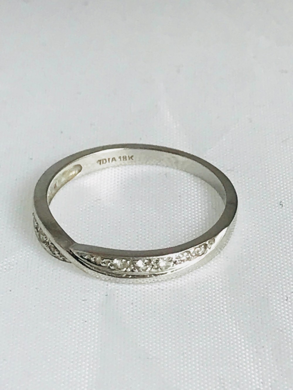 Antique 18ct White Gold Half Eternity with a Twist. Size L View II