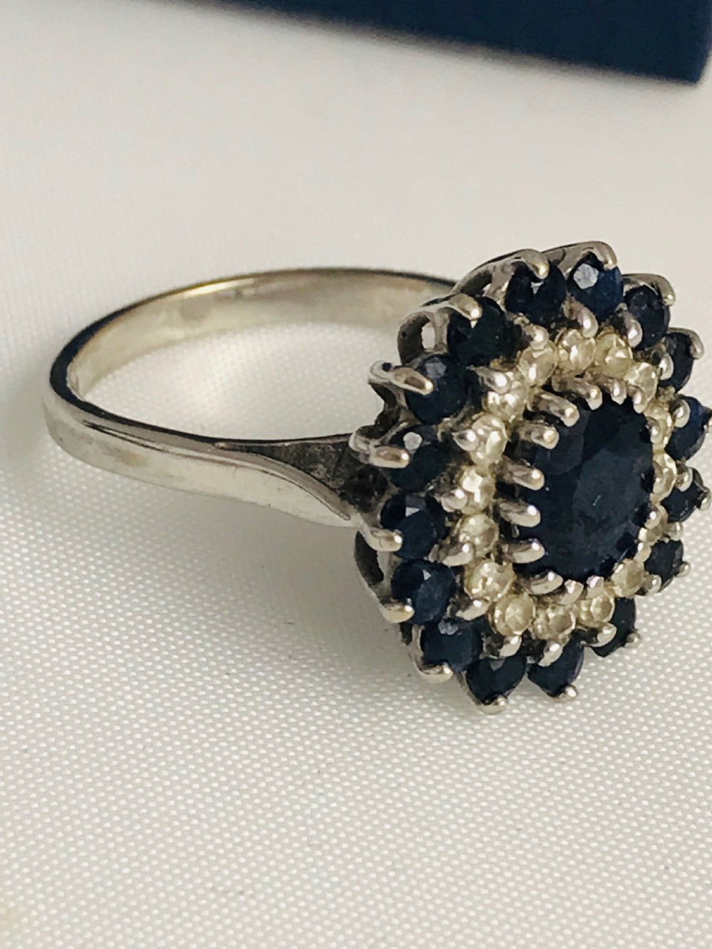 Lovely 18 carat white gold sapphire cluster ring View VI