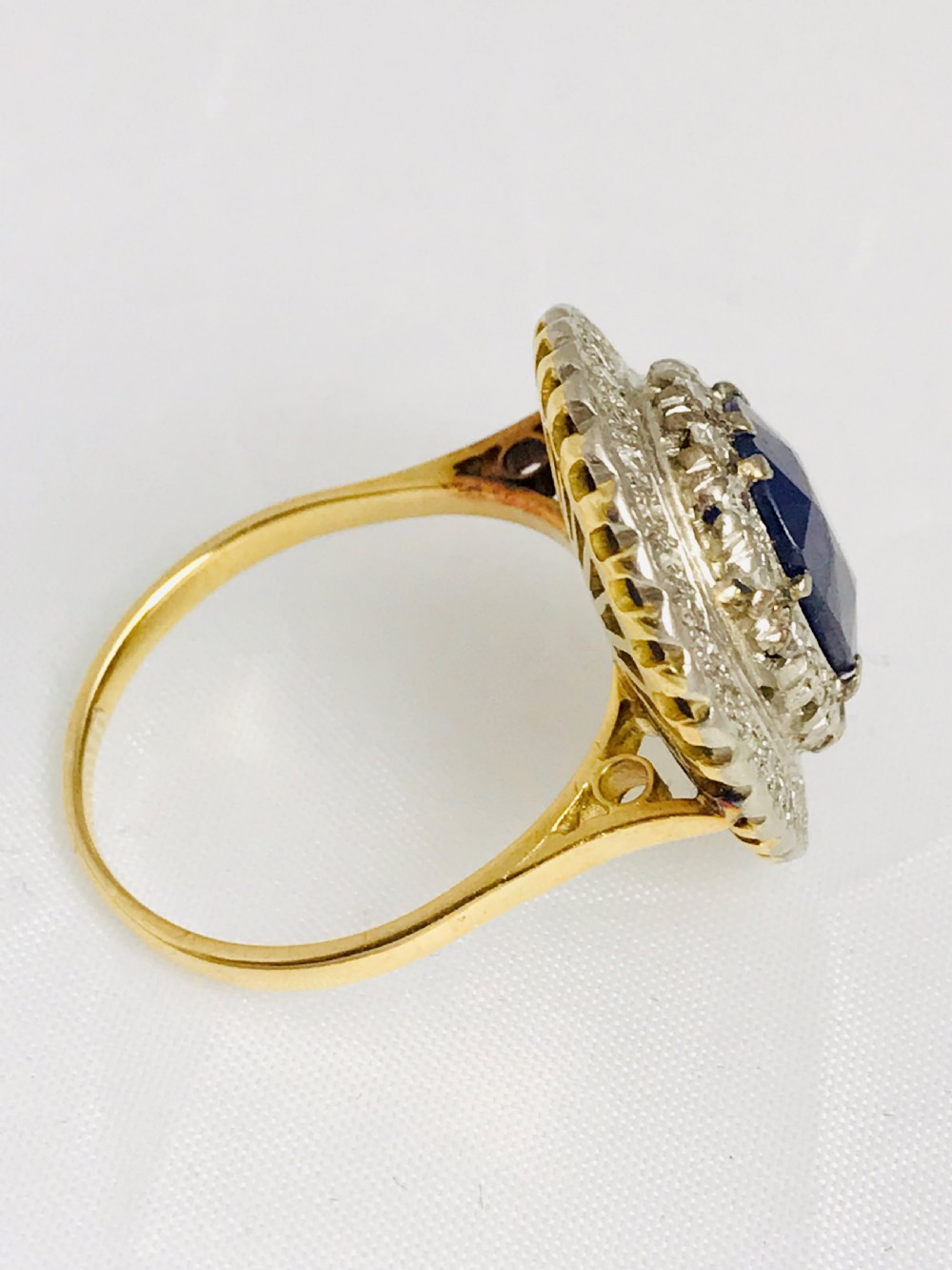 1.1ct Diamond 4.25ct Sapphire 18ct Gold Ring View IX