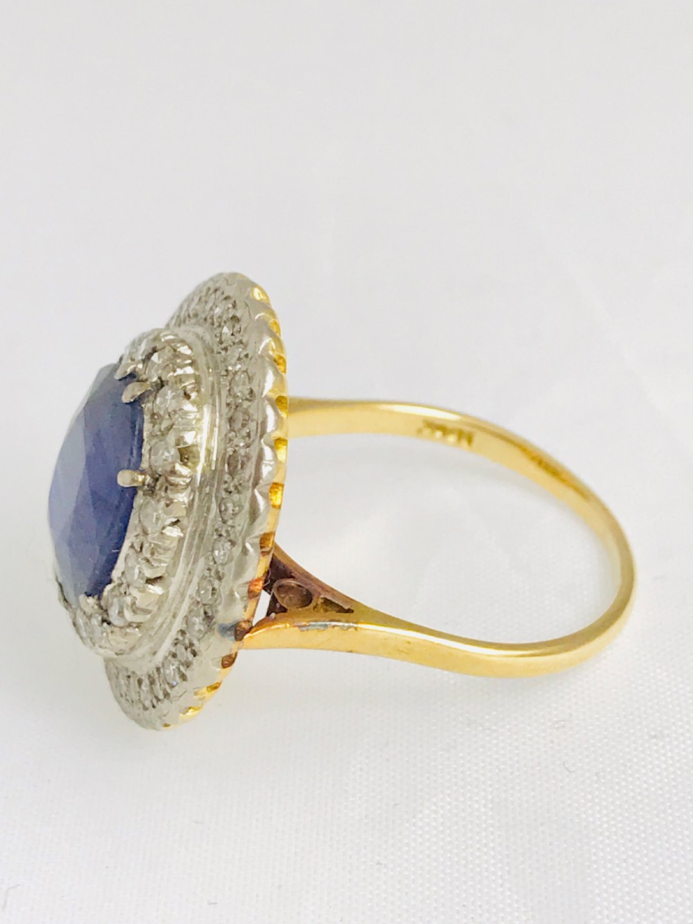 1.1ct Diamond 4.25ct Sapphire 18ct Gold Ring View VI