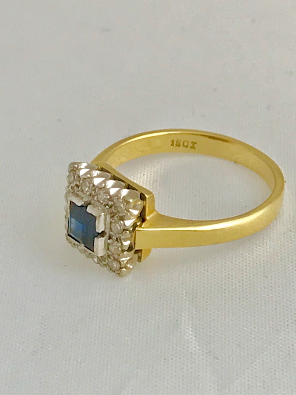 Pretty Art Deco 18ct Gold Sapphire & Diamond Ring View II