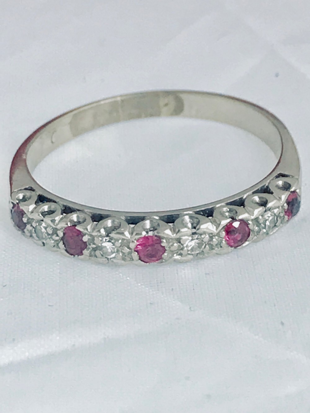 Lovely 18ct White Gold Ruby & Diamond 1/2 Eternity Ring