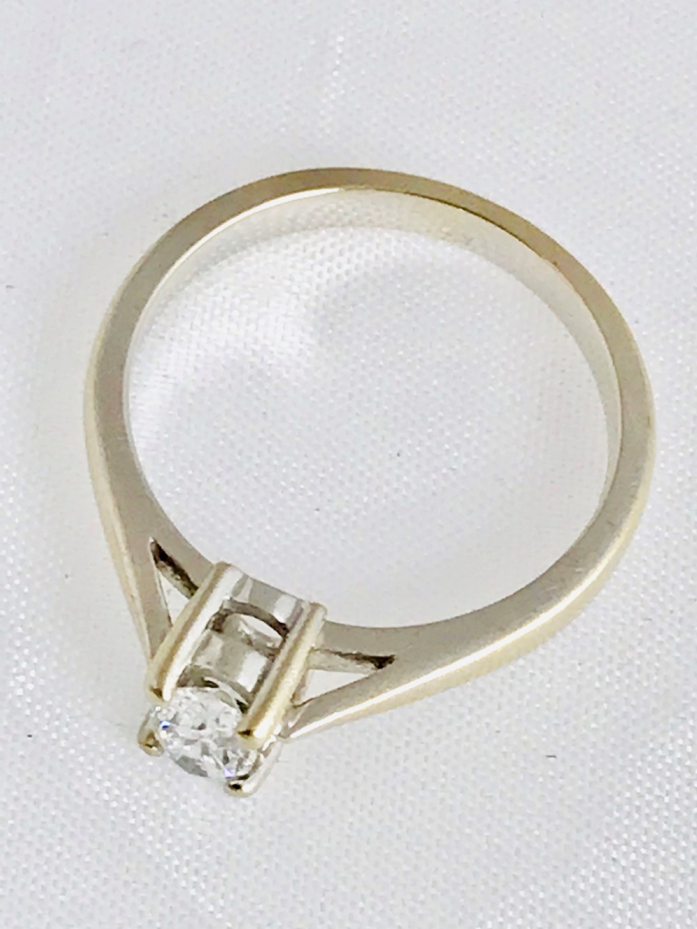 Lovely 33 point old cut diamond solitaire in 18ct gold ring View VI