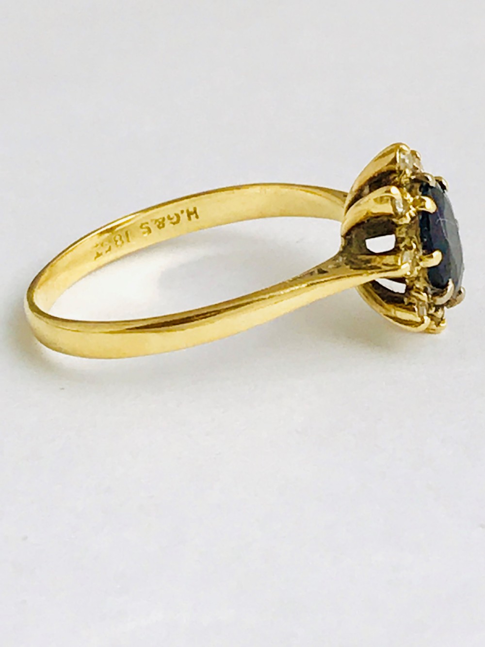 Lovely c1940s 1ct Sapphire & Diamond Ring View IV