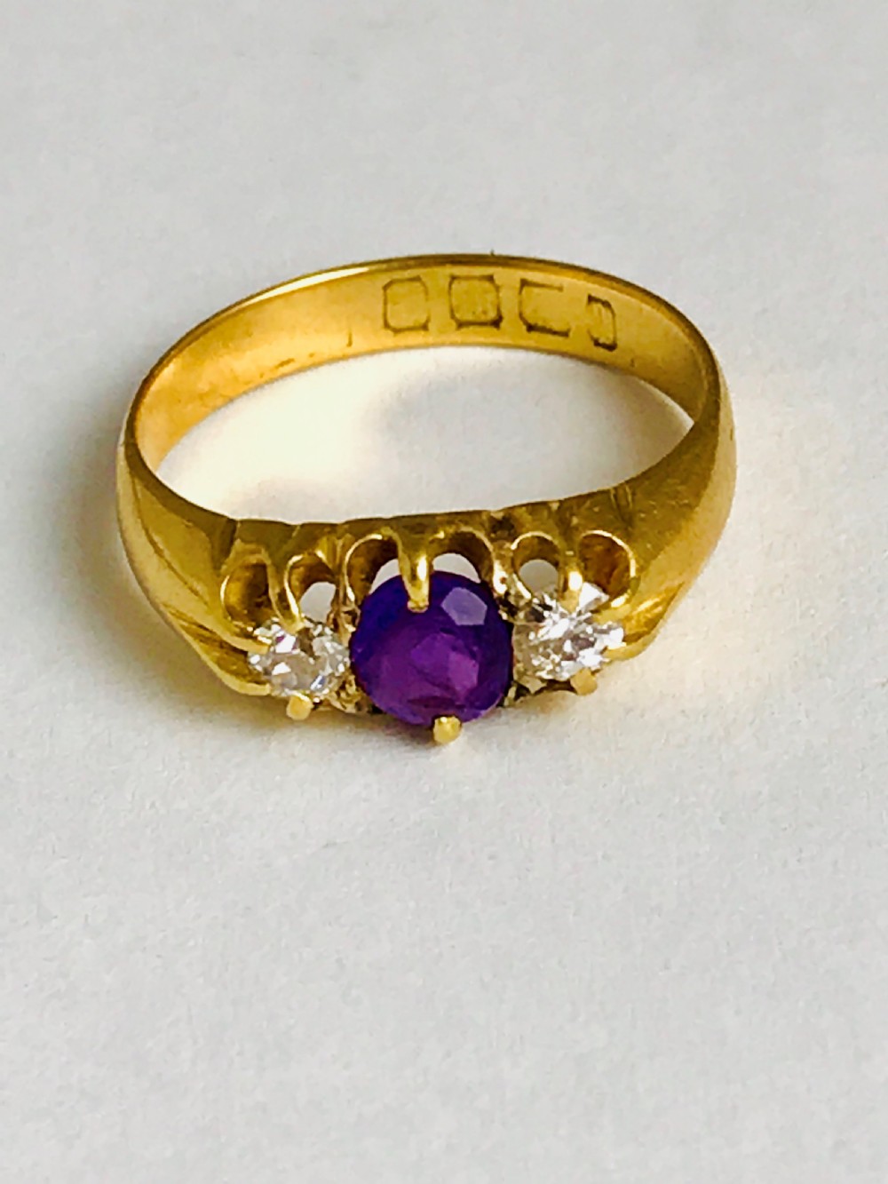 
Antique 18ct Gold Amethyst & Diamond Ring