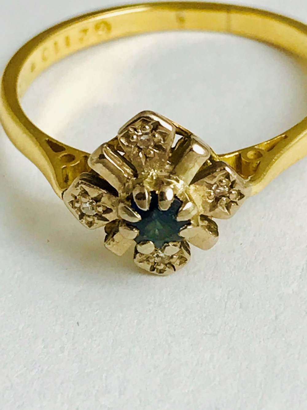 Victorian 18ct Gold Diamond and Sapphire Ring