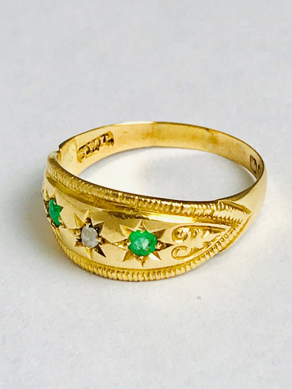Antique18ct gold Diamond & Emerald 3 stone ring, Gypsy Ring View III