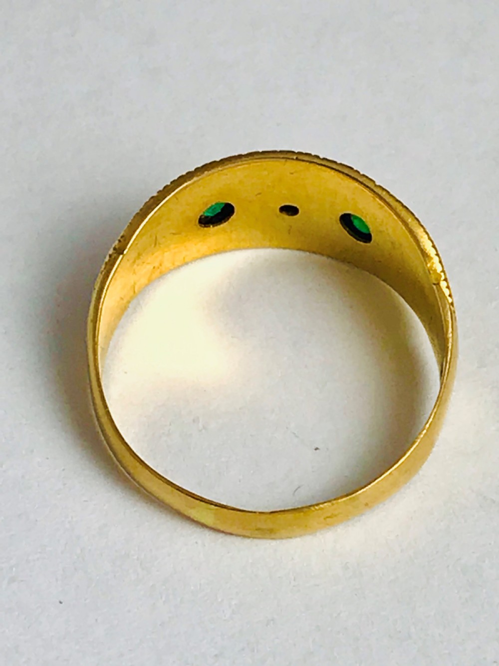 Antique18ct gold Diamond & Emerald 3 stone ring, Gypsy Ring View V