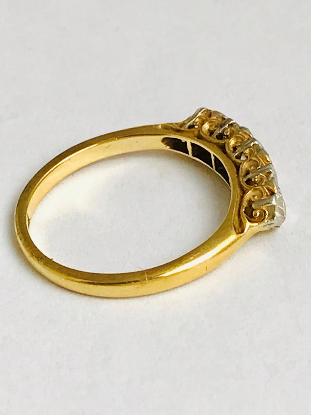 Beautiful Victorian 18ct Gold Five Stone Old Cut Diamond Ring 0.6ct View VI