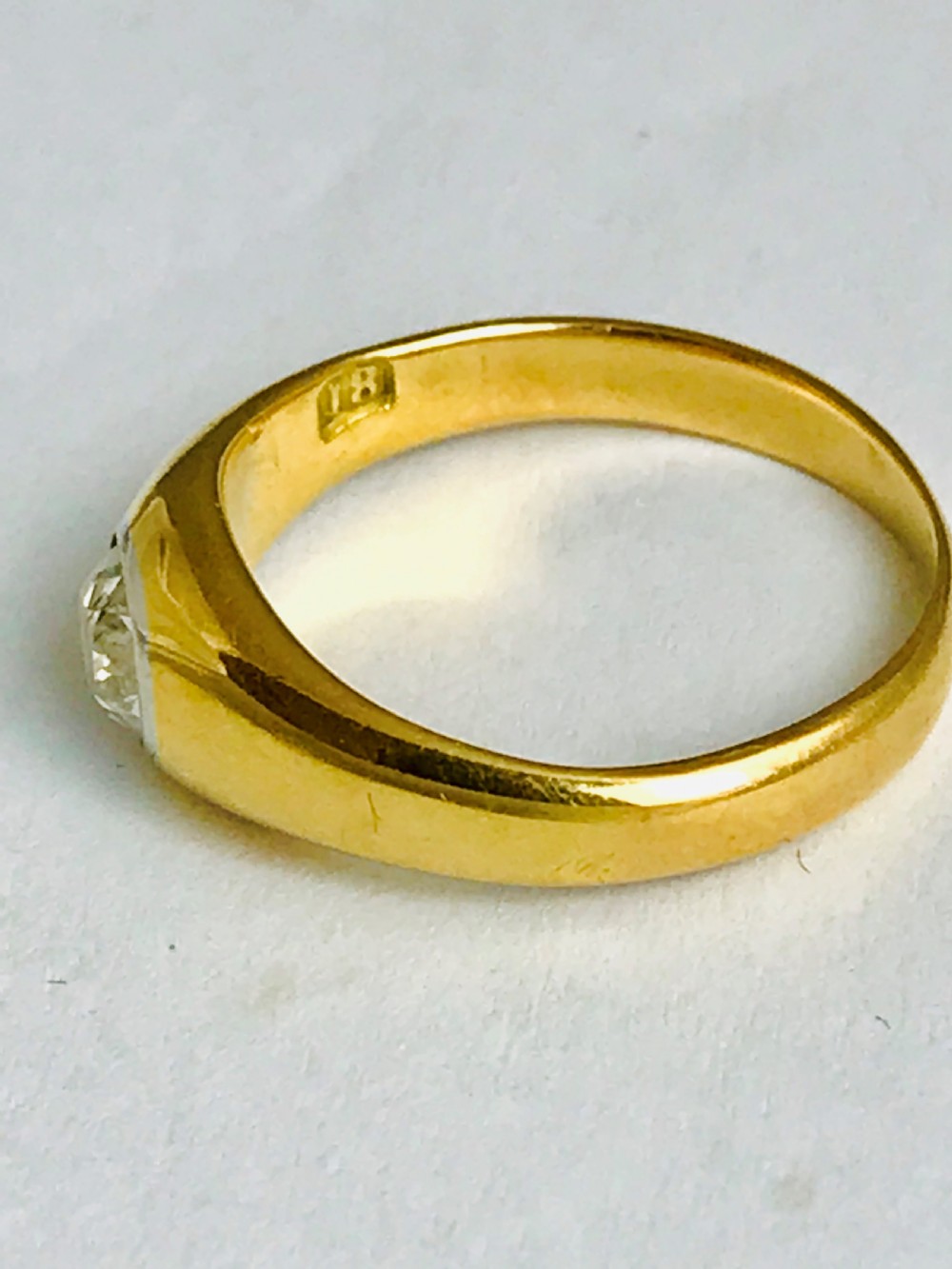 Beautiful Art Deco 18ct Gold 0.6ct Diamond Solitaire Ring View V