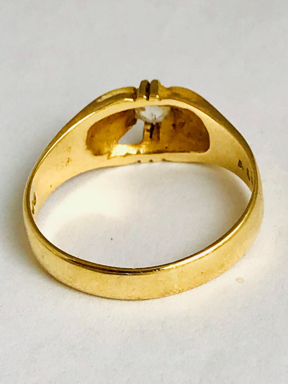 Superb 18CT Old Brilliant Cut Gentleman's Diamond Solitaire Ring  View VII