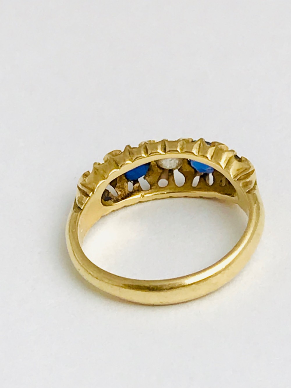 Antique 18ct gold 5 stone sapphire & diamond ring Chester 1901 View V