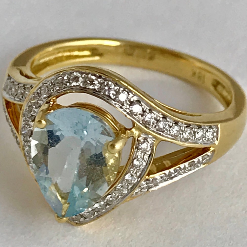 An Art Deco 3ct Aquamarine with 0.5ct of Diamonds ring set in 18ct yellow gold View III