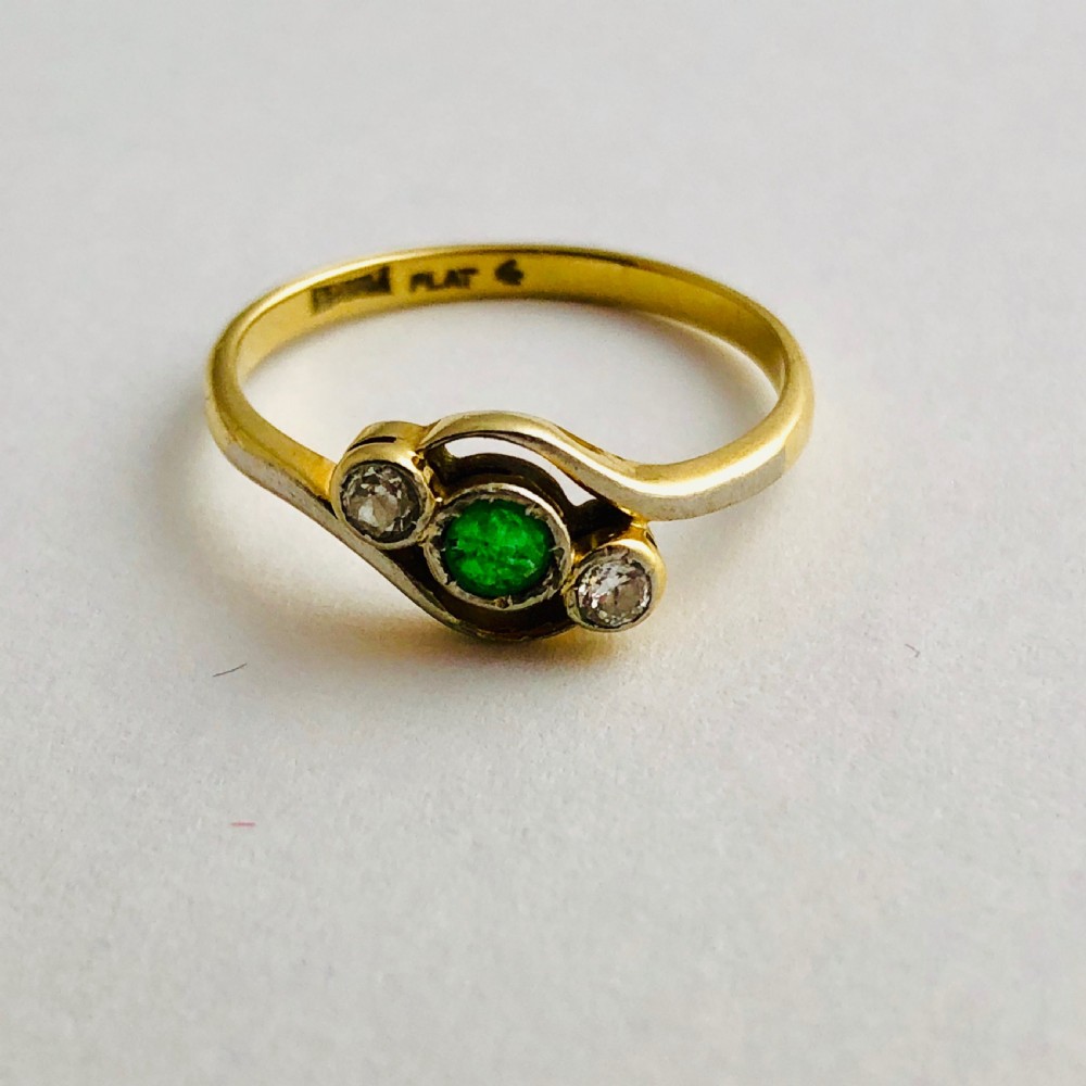 CHARMING, VICTORIAN, 18 CT GOLD AND PLATINUM RING WITH EMERALD AND DIAMONDS
