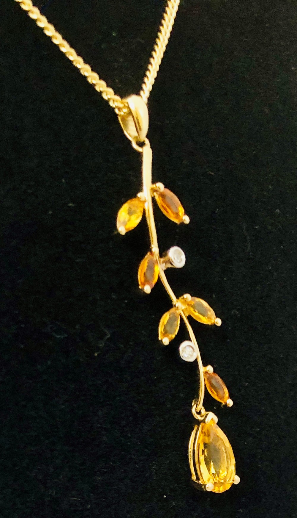 Beautiful 9 carat gold citrine and diamond pendant on chain