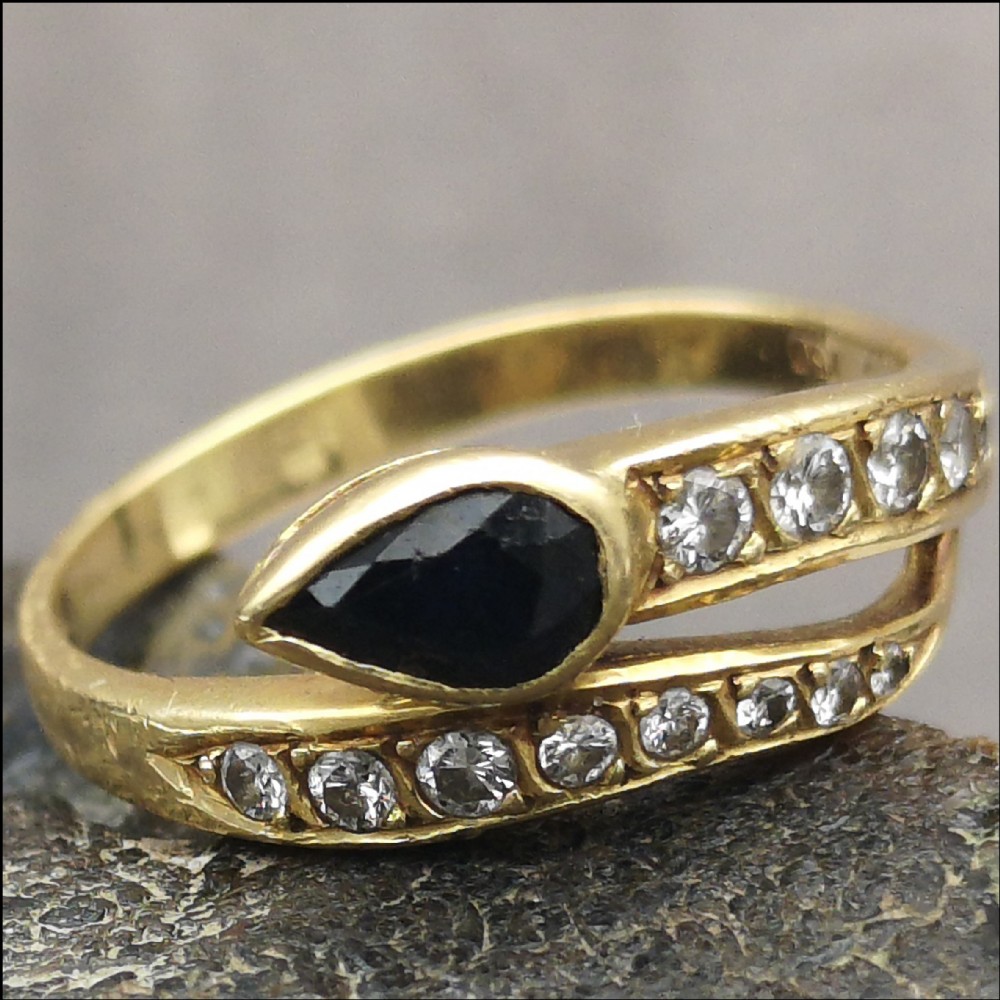 Lovely 18ct Gold Diamond and Sapphire Snake Ring