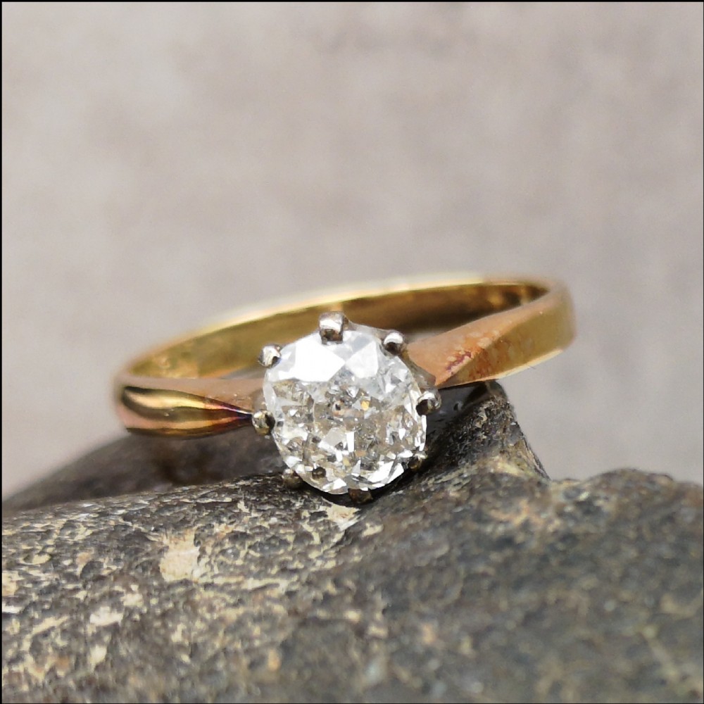 Lovely 0.7ct Diamond Solitaire 18ct Gold Ring